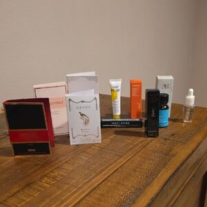 Perfume and Skincare Sample Set